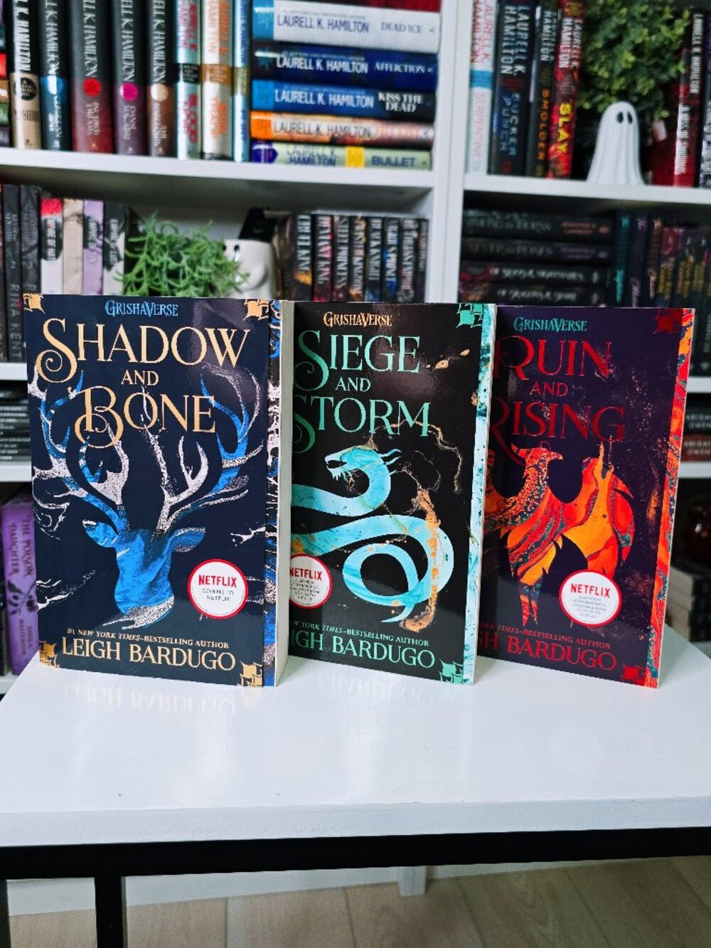 Leigh Bardugo - Shadow and Bone Trilogy (PAPERBACK)